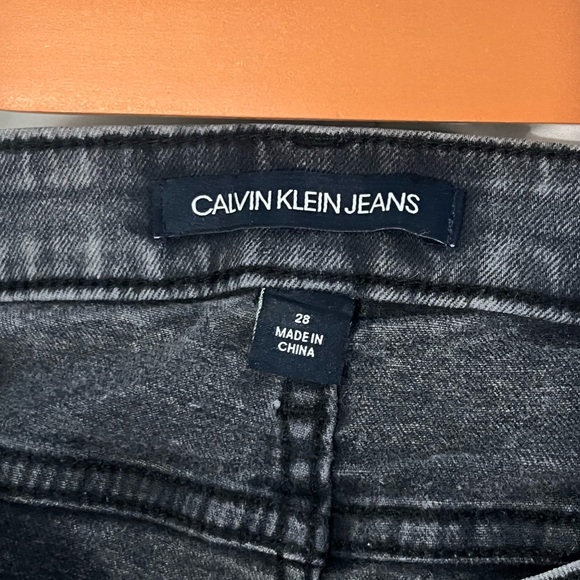 Calvin Klein black wash vintage jeans size 28 - Picture 4 of 4